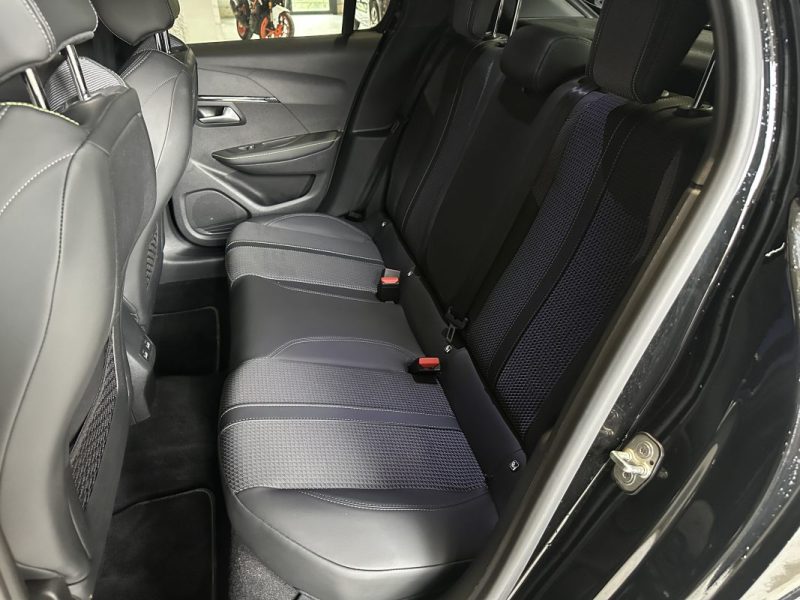 PEUGEOT 208 1.2 GT LINE / 1ER MAIN / CAR PLAY / CAMERA /2020