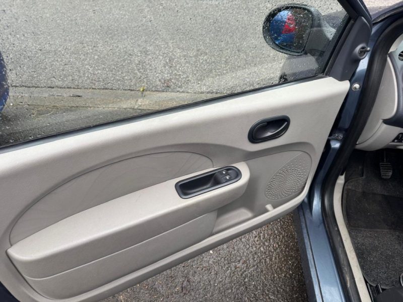 RENAULT TWINGO 1.2I - 16V 