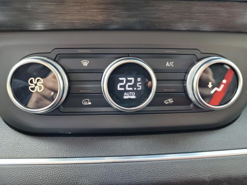 Renault Trafic CabAppro L2H1 BlueDCi150ch RedEdition BVA9 5pl CarPlay ADML JA17 Attelage Radar Av