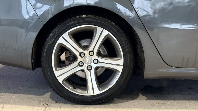 Peugeot 508  2.0 180ch FÉLINE EAT6 2014- Siege Cuir Chauffant -Toit panoramique - distribution ok  
