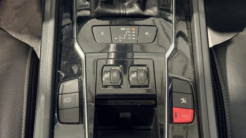 Peugeot 508  2.0 180ch FÉLINE EAT6 2014- Siege Cuir Chauffant -Toit panoramique - distribution ok  