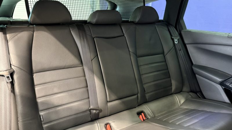 Peugeot 508  2.0 180ch FÉLINE EAT6 2014- Siege Cuir Chauffant -Toit panoramique - distribution ok  