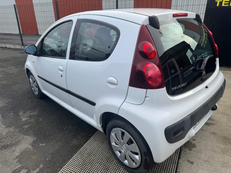PEUGEOT 107 1.0E 12V 68CV BLUE LION ACTIVE 5P 