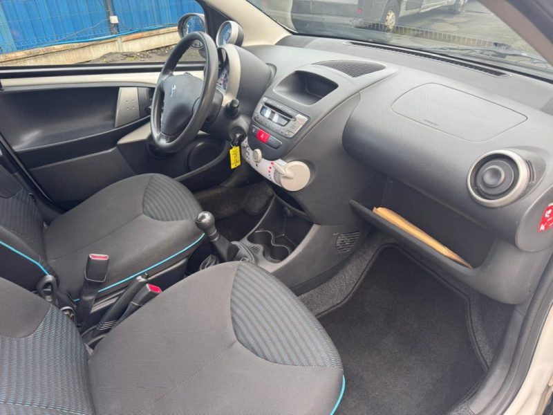 PEUGEOT 107 1.0E 12V 68CV BLUE LION ACTIVE 5P 