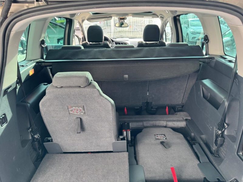 PEUGEOT 5008 1.6 HDI 120CH S&S ALLURE 