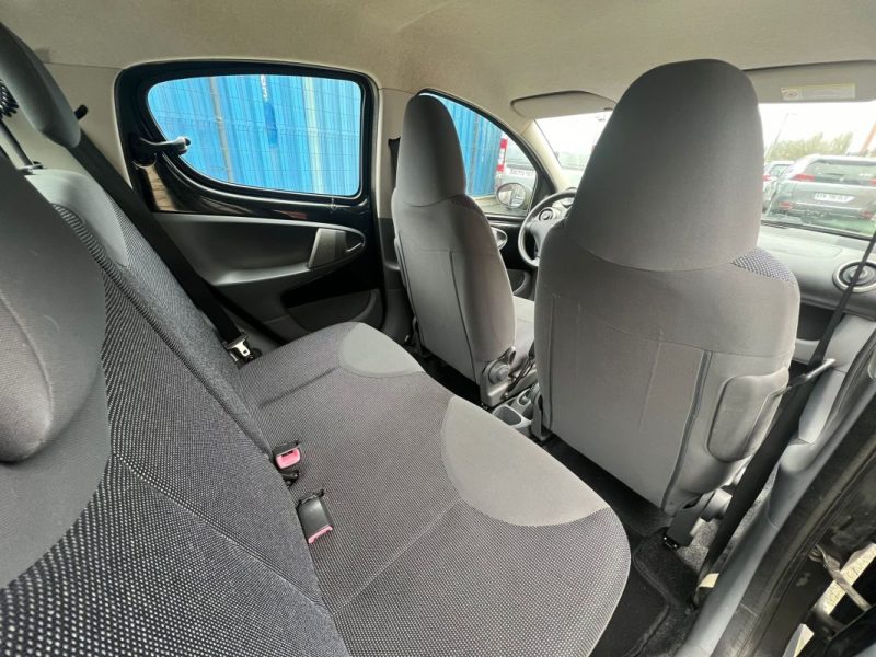 PEUGEOT 107 1.0e 12V 68CV URBAN 5P