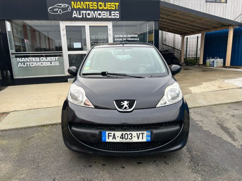 PEUGEOT 107 1.0e 12V 68CV URBAN 5P