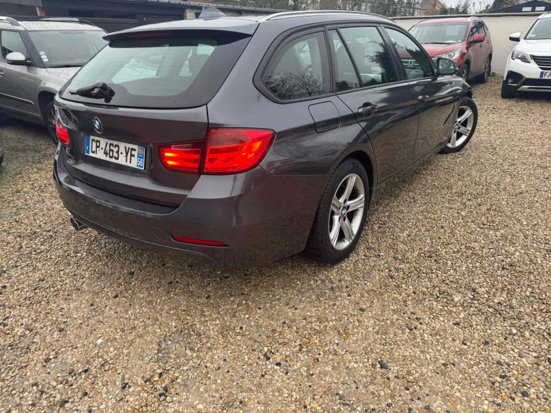 B.M.W. SERIE 3 330DA 258CH LOUNGE 2013