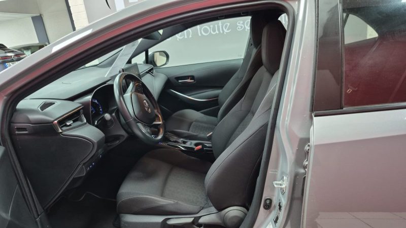 TOYOTA COROLLA BERLINE 122cv DYNAMIC BUSINESS/1 ERE MAIN/TVA RECUPERABLE