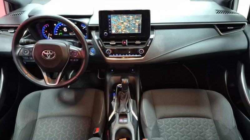 TOYOTA COROLLA BERLINE 122cv DYNAMIC BUSINESS/1 ERE MAIN/TVA RECUPERABLE