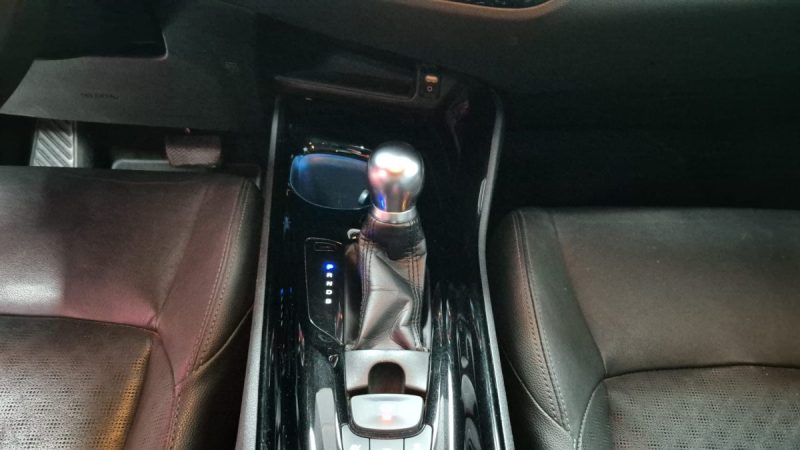 TOYOTA C-HR SUV HYBRIDE 122cv GRAPHIC PREMIUM TOUTES OPTIONS/1 ERE MAIN/TVA RECUPERABLE