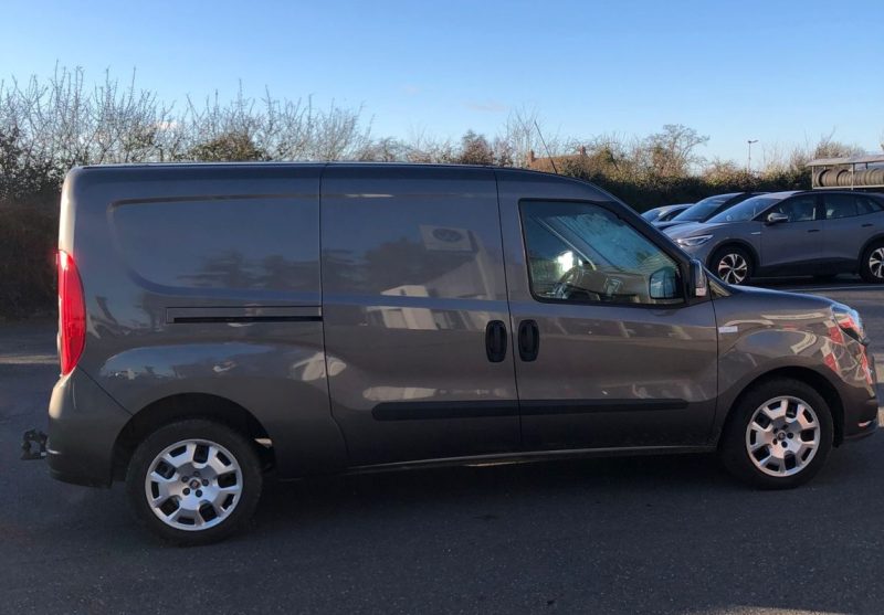 FIAT DOBLO II MAXI XL 1.6 MULTIJET 105CH PACK PRO NAV 750KG 2020