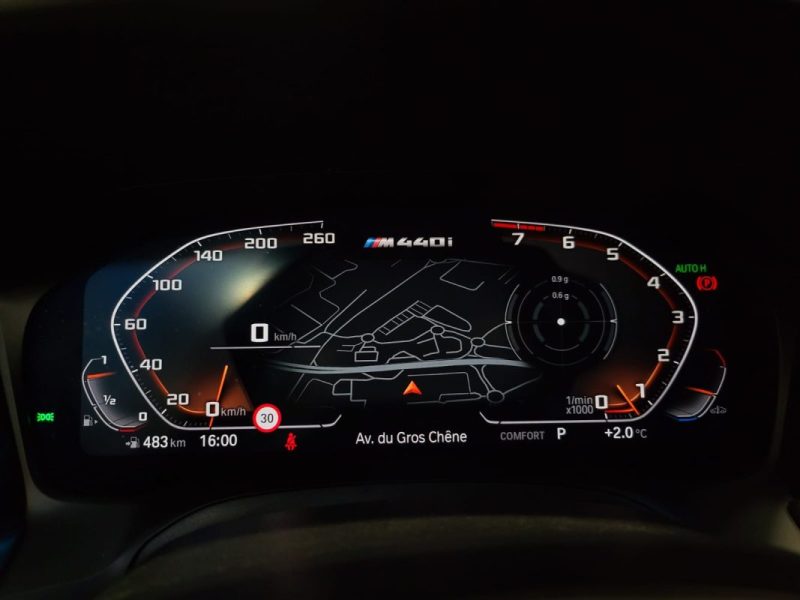 BMW SERIE 4 M 440 iA xDrive 374ch M SPORT / TOIT OUVRANT / H&K / ATTELAGE + SIEGES ELECTRIQUES
