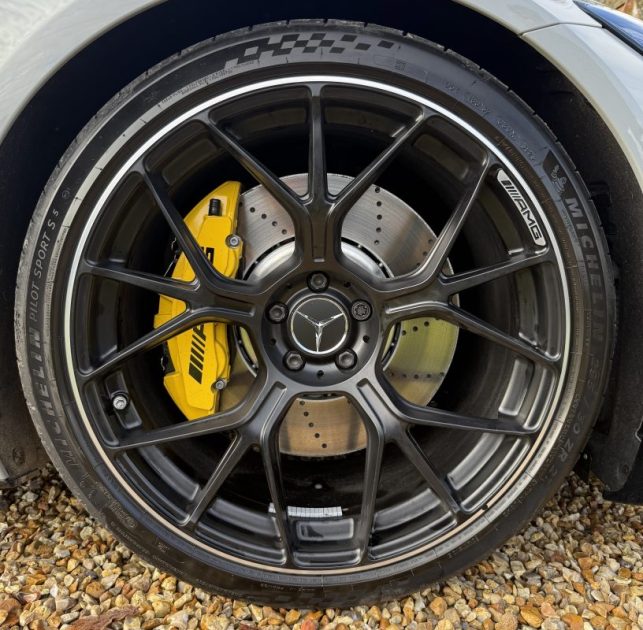 MERCEDES AMG GT 63 AMG 4MATIC+ BVA 9G-TRONIC 4.0 V8 585ch / SIÈGES ÉLECTRIQUES À MÉMOIRE / CARBONE