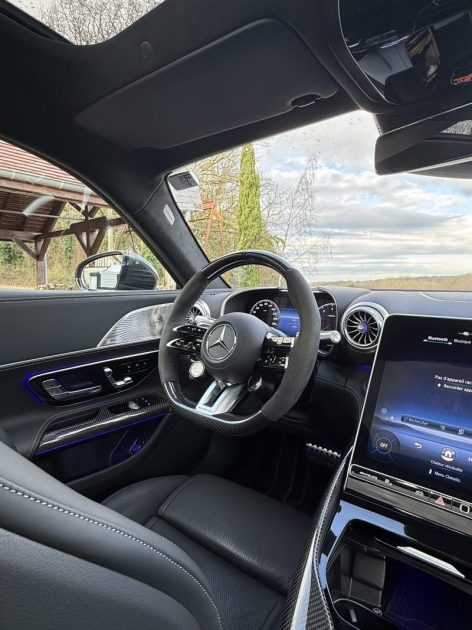 MERCEDES AMG GT 63 AMG 4MATIC+ BVA 9G-TRONIC 4.0 V8 585ch / SIÈGES ÉLECTRIQUES À MÉMOIRE / CARBONE