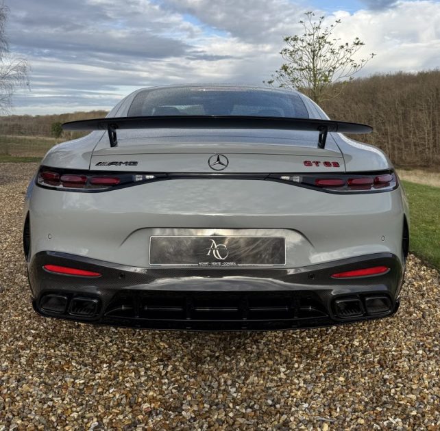 MERCEDES AMG GT 63 AMG 4MATIC+ BVA 9G-TRONIC 4.0 V8 585ch / SIÈGES ÉLECTRIQUES À MÉMOIRE / CARBONE