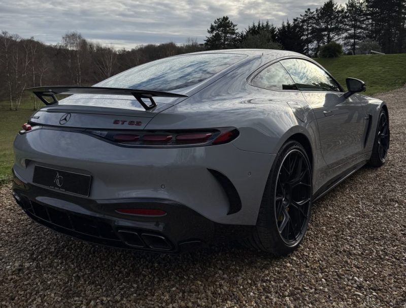 MERCEDES AMG GT 63 AMG 4MATIC+ BVA 9G-TRONIC 4.0 V8 585ch / SIÈGES ÉLECTRIQUES À MÉMOIRE / CARBONE