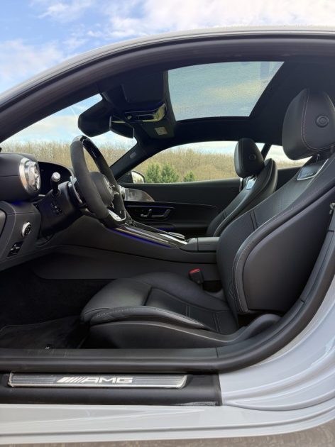 MERCEDES AMG GT 63 AMG 4MATIC+ BVA 9G-TRONIC 4.0 V8 585ch / SIÈGES ÉLECTRIQUES À MÉMOIRE / CARBONE