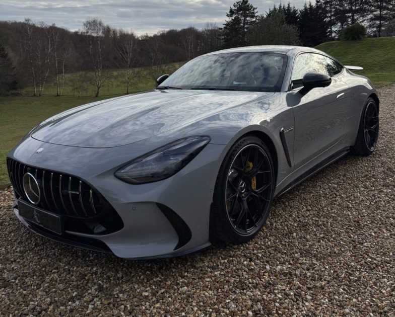 MERCEDES AMG GT 63 AMG 4MATIC+ BVA 9G-TRONIC 4.0 V8 585ch / SIÈGES ÉLECTRIQUES À MÉMOIRE / CARBONE