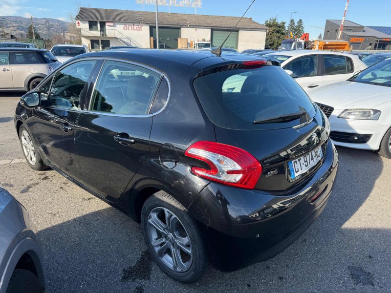 PEUGEOT 208 1.4 HDI 70CH FAP ALLURE 5P GARANTIE