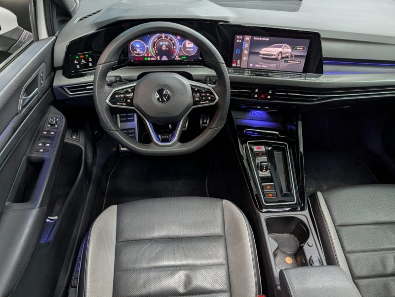 VOLKSWAGEN GOLF 8 GTE 1.4 HYBRID 245 Cv