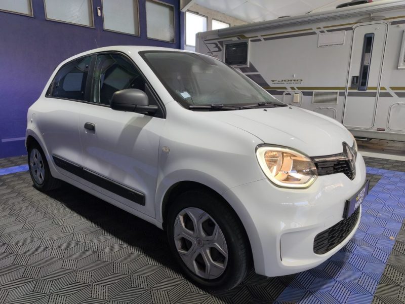 RENAULT TWINGO III 1.0 SCE 65CV FINITION TEAM RUGBY   