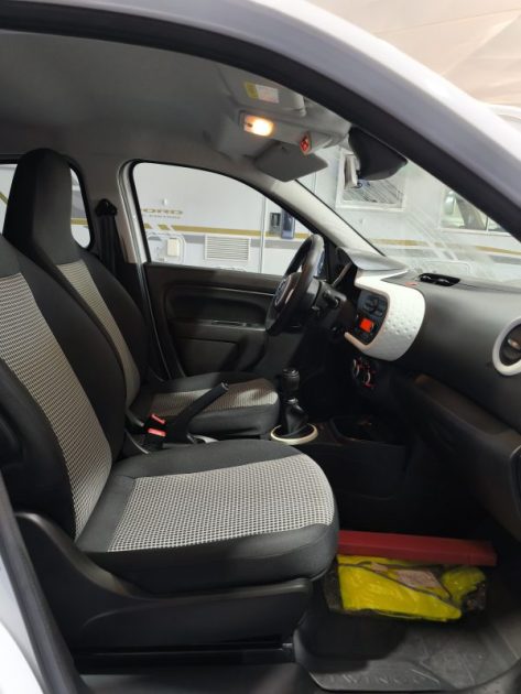 RENAULT TWINGO III 1.0 SCE 65CV FINITION TEAM RUGBY   