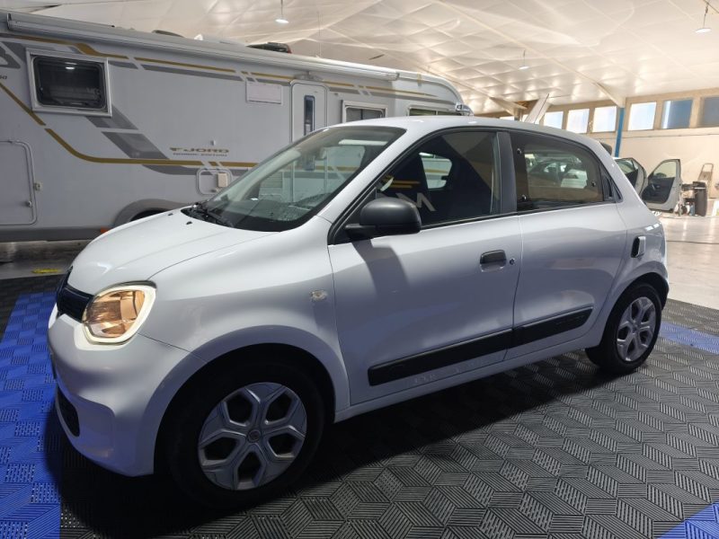 RENAULT TWINGO III 1.0 SCE 65CV FINITION TEAM RUGBY   