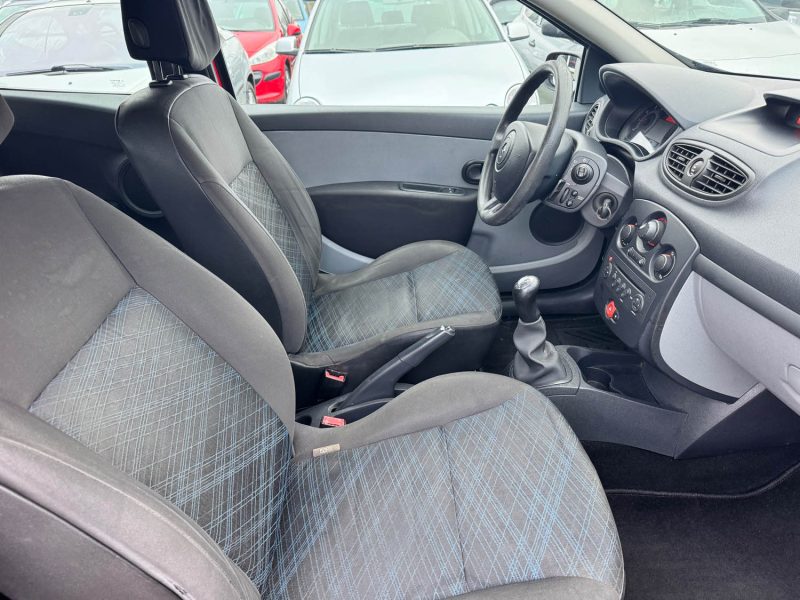 RENAULT CLIO 1.2 ESSENCE 75CH 2007