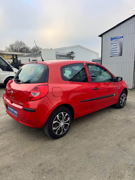 RENAULT CLIO 1.2 ESSENCE 75CH 2007