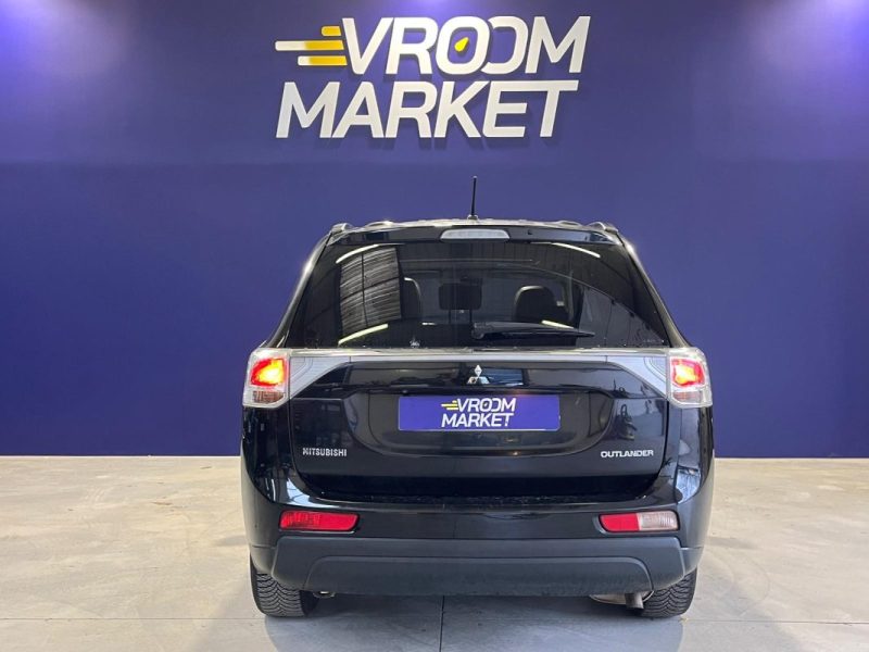 MITSUBISHI OUTLANDER 2.2 DI-D 150 INSTYLE 4WD BVA *** SIÉGE CHAUFFANT/ CAMÉRA DE RECULE ***