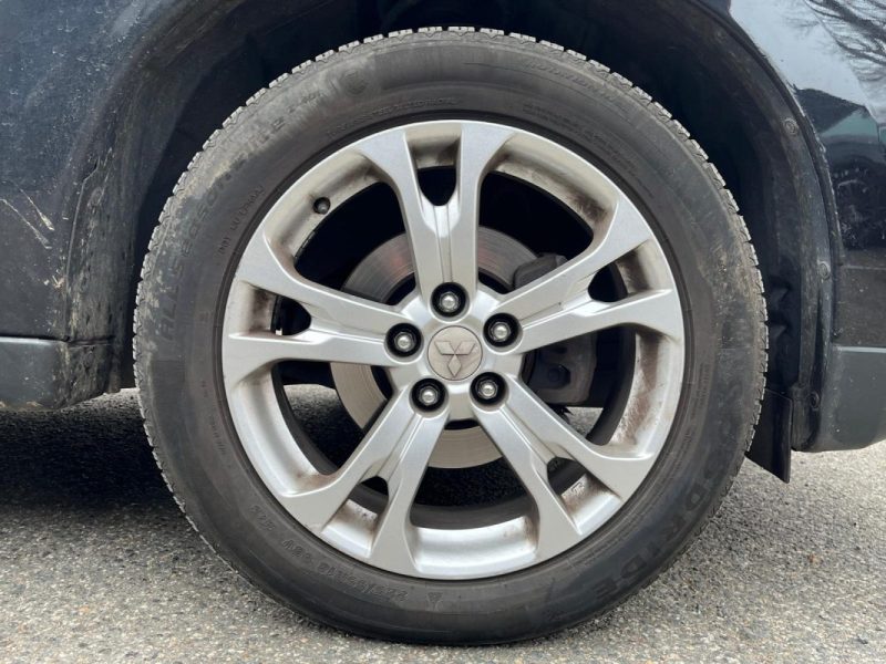 MITSUBISHI OUTLANDER 2.2 DI-D 150 INSTYLE 4WD BVA *** SIÉGE CHAUFFANT/ CAMÉRA DE RECULE ***