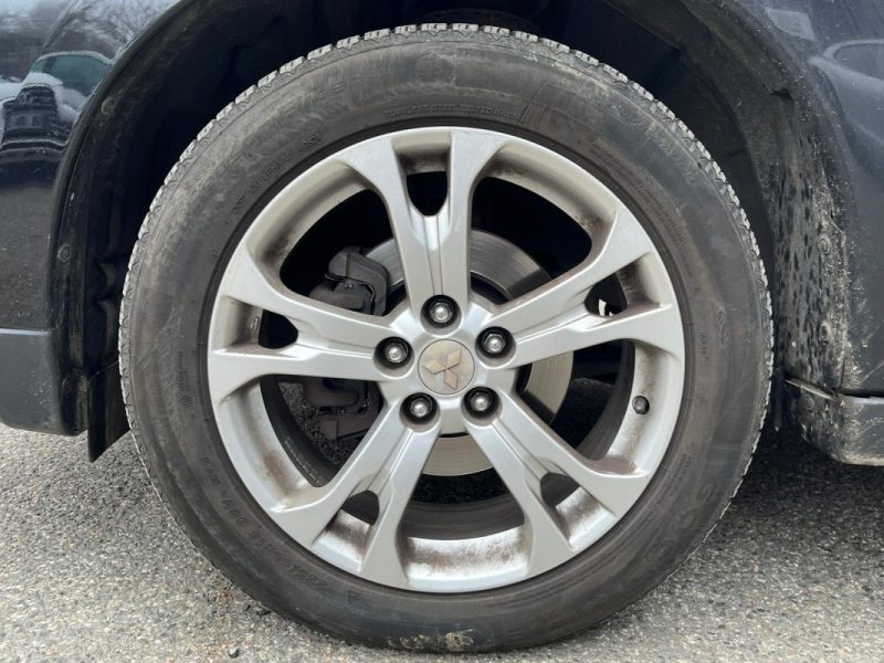 MITSUBISHI OUTLANDER 2.2 DI-D 150 INSTYLE 4WD BVA *** SIÉGE CHAUFFANT/ CAMÉRA DE RECULE ***