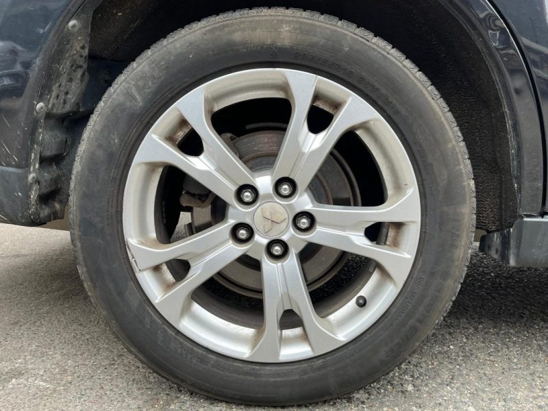 MITSUBISHI OUTLANDER 2.2 DI-D 150 INSTYLE 4WD BVA *** SIÉGE CHAUFFANT/ CAMÉRA DE RECULE ***