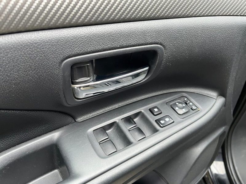 MITSUBISHI OUTLANDER 2.2 DI-D 150 INSTYLE 4WD BVA *** SIÉGE CHAUFFANT/ CAMÉRA DE RECULE ***