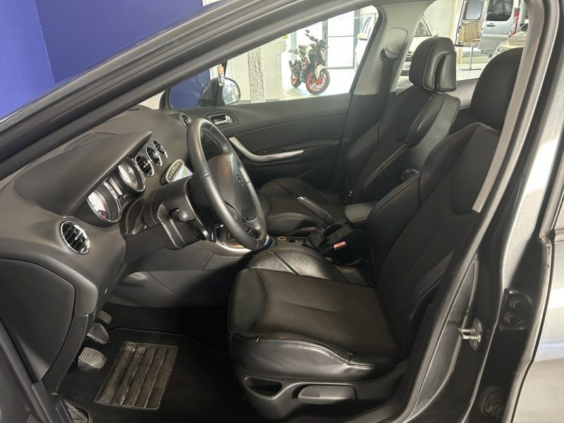 PEUGEOT 308 FELINE 150CV 2008 / 96 000KMS / CARPLAY / CAMERA DE RECUL / TOIT PANORAMIQUE