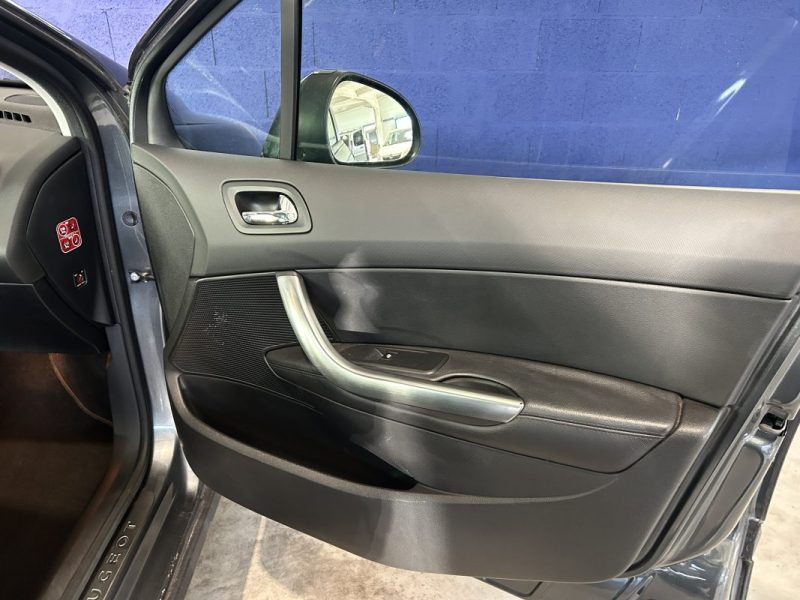 PEUGEOT 308 FELINE 150CV 2008 / 96 000KMS / CARPLAY / CAMERA DE RECUL / TOIT PANORAMIQUE