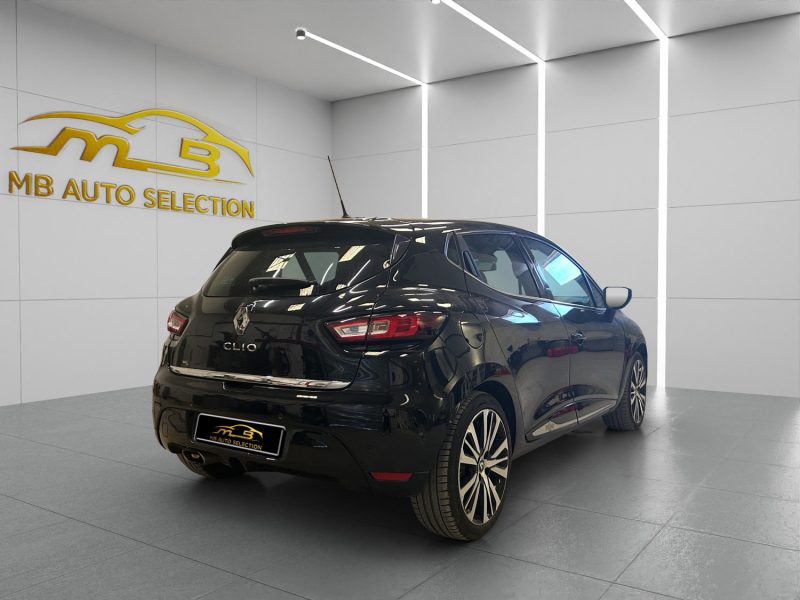 RENAULT CLIO IV *INITIALE PARIS* 1.2 TCE 120 CV *BOSE*.
