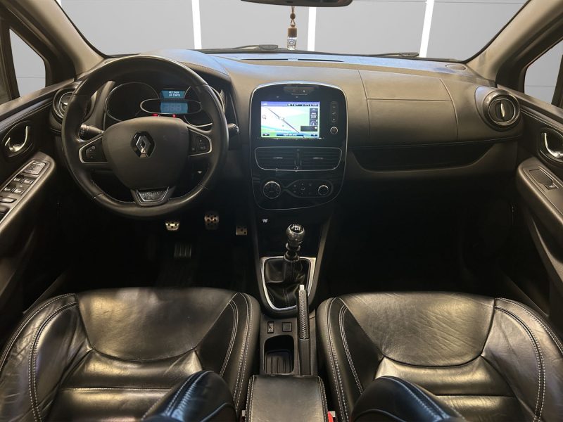 RENAULT CLIO IV *INITIALE PARIS* 1.2 TCE 120 CV *BOSE*.