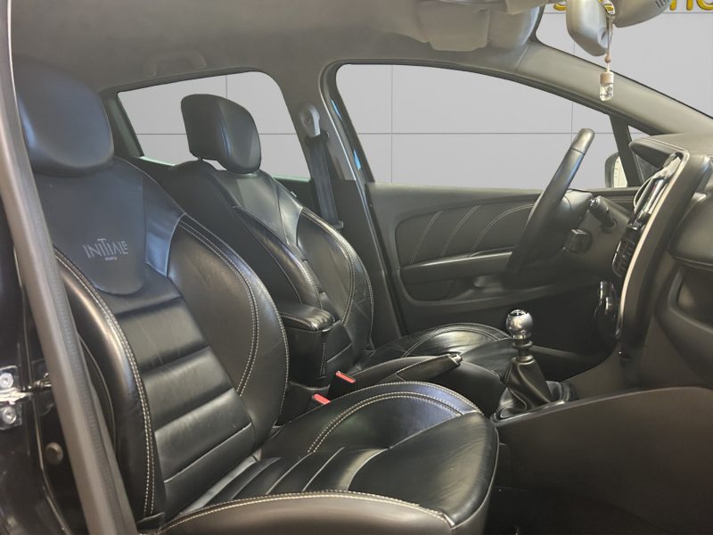 RENAULT CLIO IV *INITIALE PARIS* 1.2 TCE 120 CV *BOSE*.