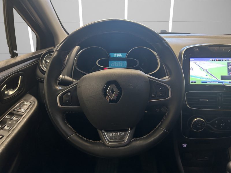 RENAULT CLIO IV *INITIALE PARIS* 1.2 TCE 120 CV *BOSE*.