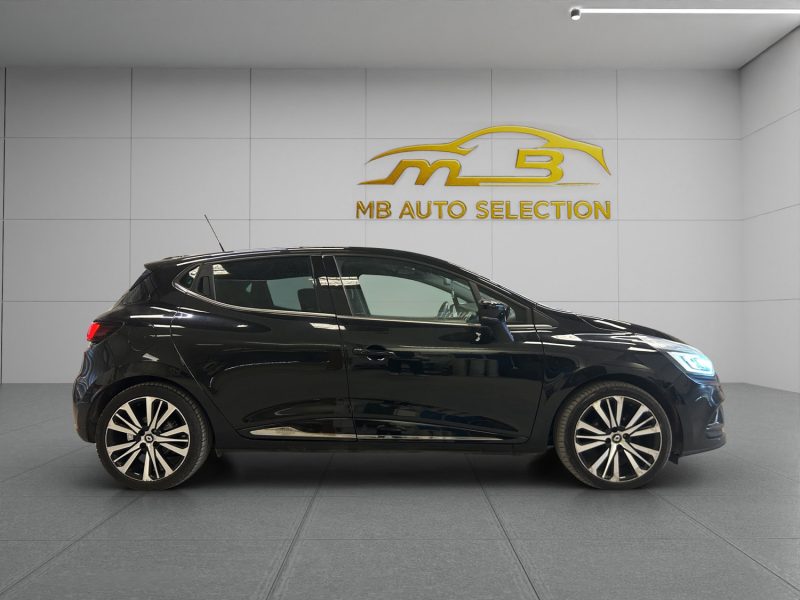 RENAULT CLIO IV *INITIALE PARIS* 1.2 TCE 120 CV *BOSE*.