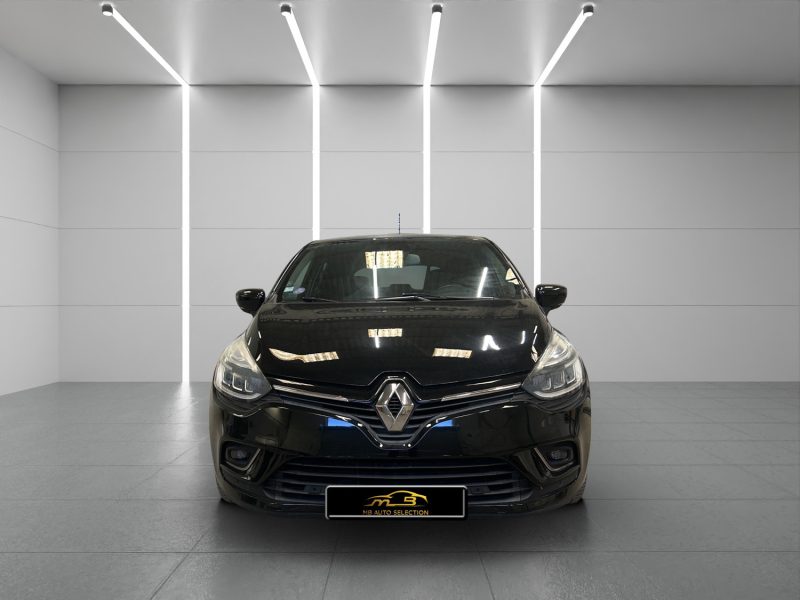 RENAULT CLIO IV *INITIALE PARIS* 1.2 TCE 120 CV *BOSE*.