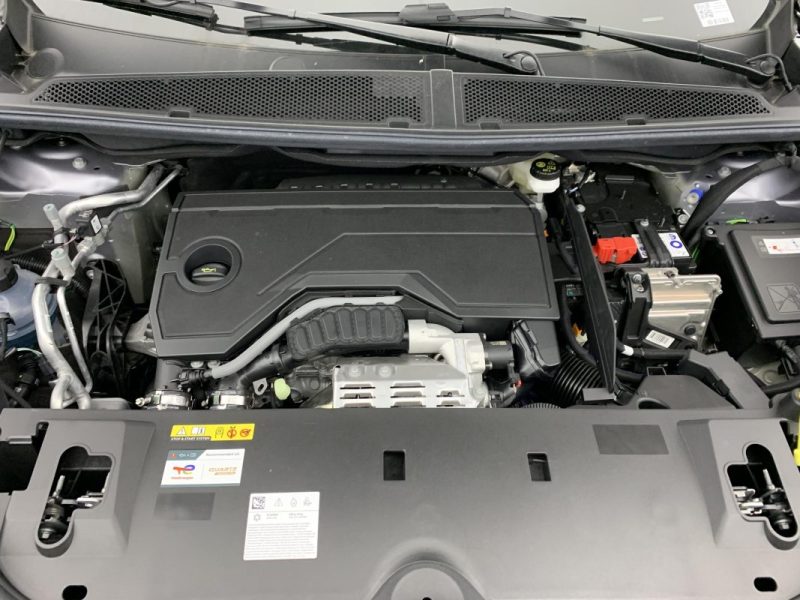 PEUGEOT 3008 HYBRID 145 E-DCS6 GT 2025