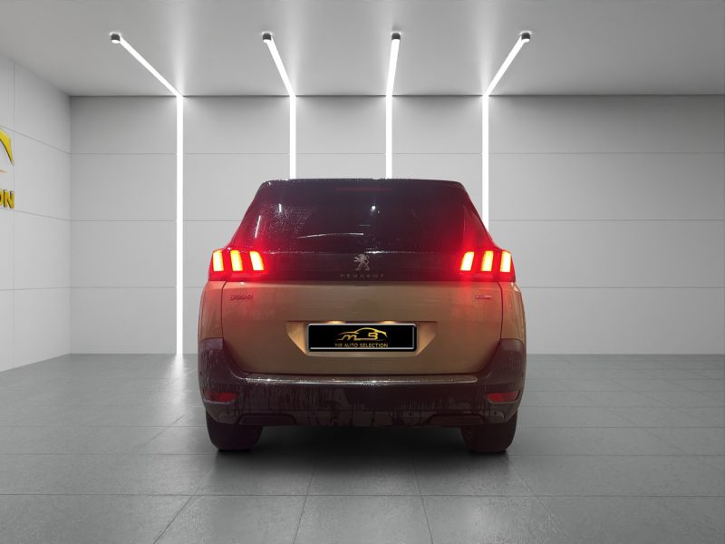 PEUGEOT 5008 II *7 PLACES* 1.2 Essence 130 cv *FINITION ALLURE* *BOITE AUTO*