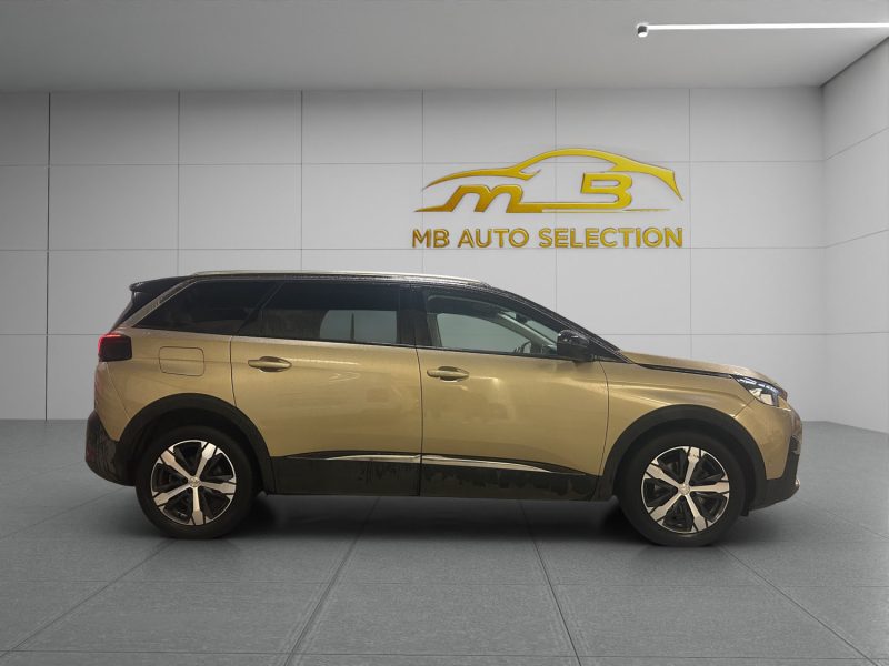 PEUGEOT 5008 II *7 PLACES* 1.2 Essence 130 cv *FINITION ALLURE* *BOITE AUTO*