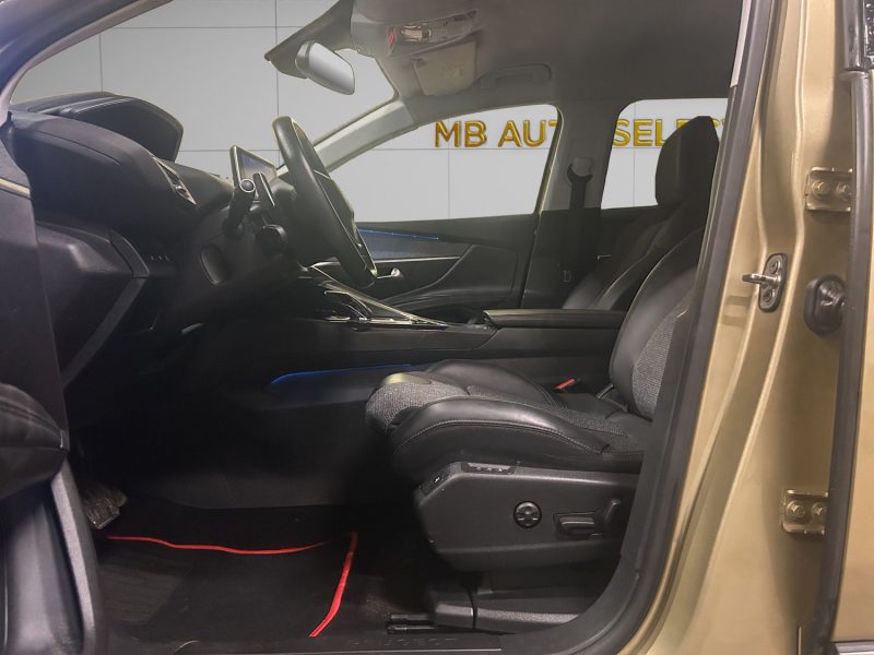 PEUGEOT 5008 II *7 PLACES* 1.2 Essence 130 cv *FINITION ALLURE* *BOITE AUTO*