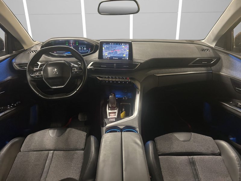 PEUGEOT 5008 II *7 PLACES* 1.2 Essence 130 cv *FINITION ALLURE* *BOITE AUTO*