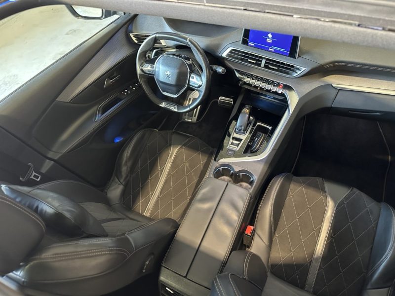 PEUGEOT 5008 GT 2.0L 180CH BLUE HDI SS EAT6 / 7 PLACES / CAR PLAY 