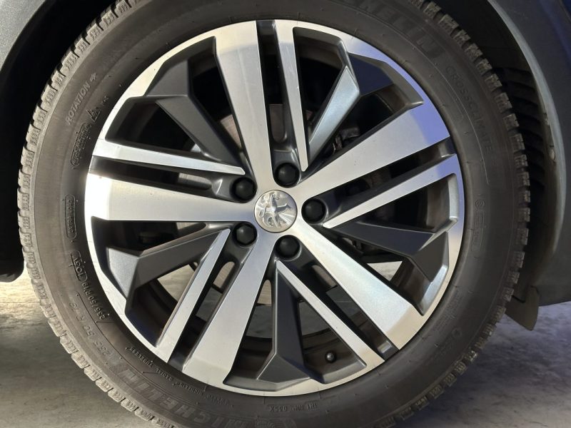 PEUGEOT 5008 GT 2.0L 180CH BLUE HDI SS EAT6 / 7 PLACES / CAR PLAY 